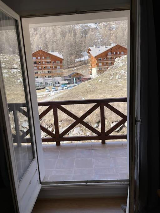 Allos, Logement Pieds Des Pistes, A 10 Minutes De La Base De Loisirs Exterior foto
